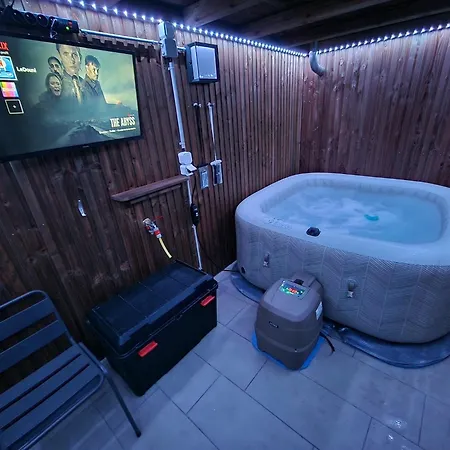 Au Douni - Jacuzzi, Jardin, Parking Couvert Et Bureau Equipe * Aubais