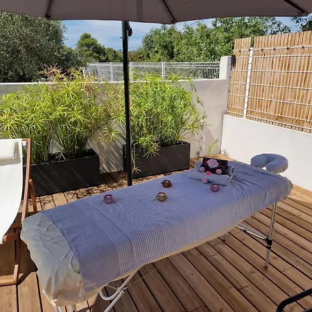 Au Douni - Jacuzzi, Jardin, Parking Couvert Et Bureau Equipe